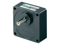 AC-Motoren: Standardn� o�evodovka