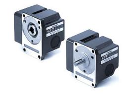 AC-Motory: �hlov� p�evodovky